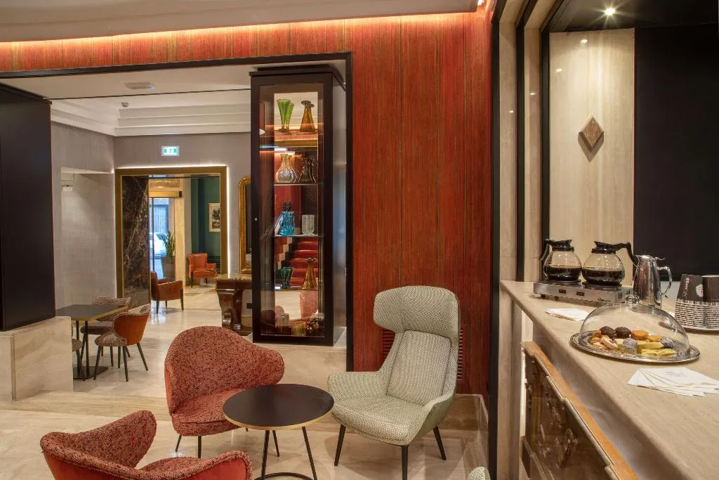 Lobby, Diana Roof Garden, Rome