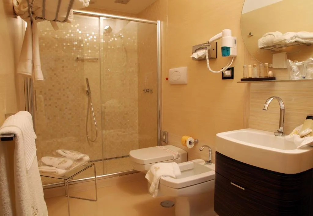 DOUBLE STANDARD Room, Hotel Cenacolo, Naples