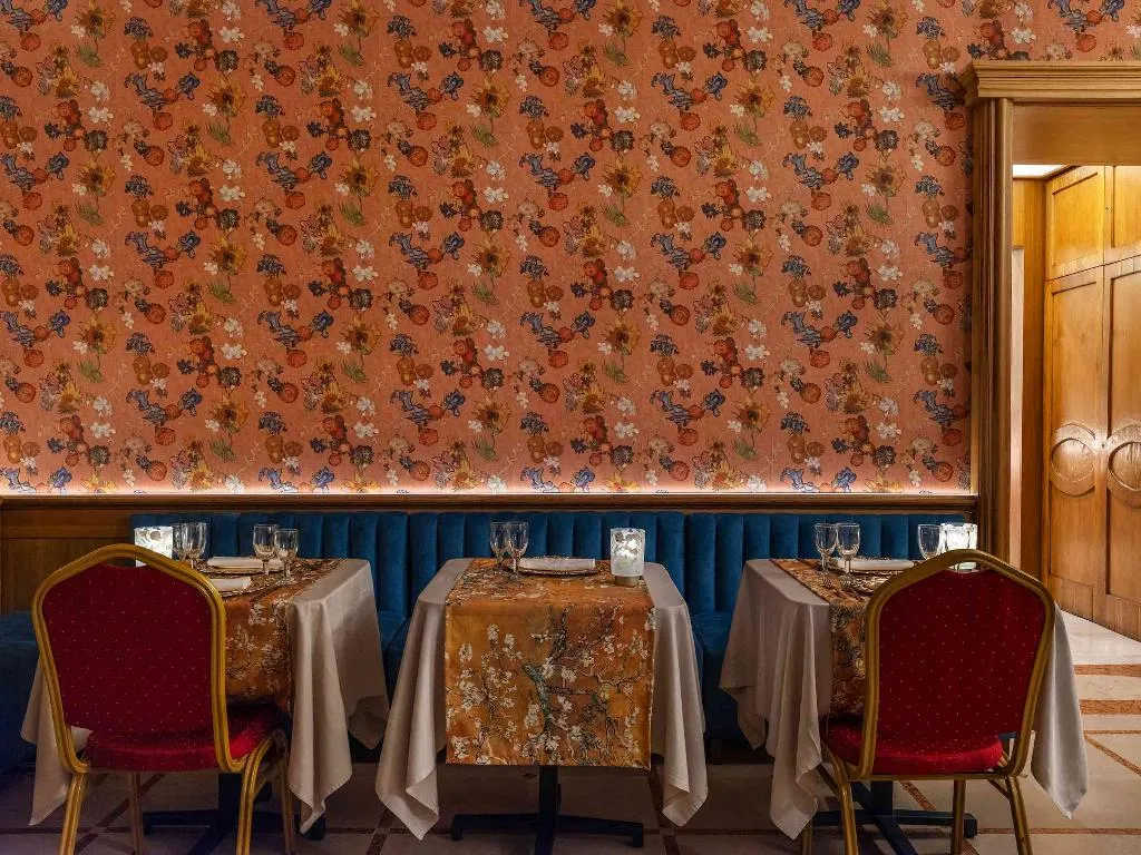 Restaurant, Grand Hotel Europa, Naples