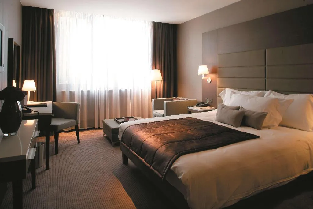 Room, Radisson Blu Royal Hotel, Dublin, Dublin