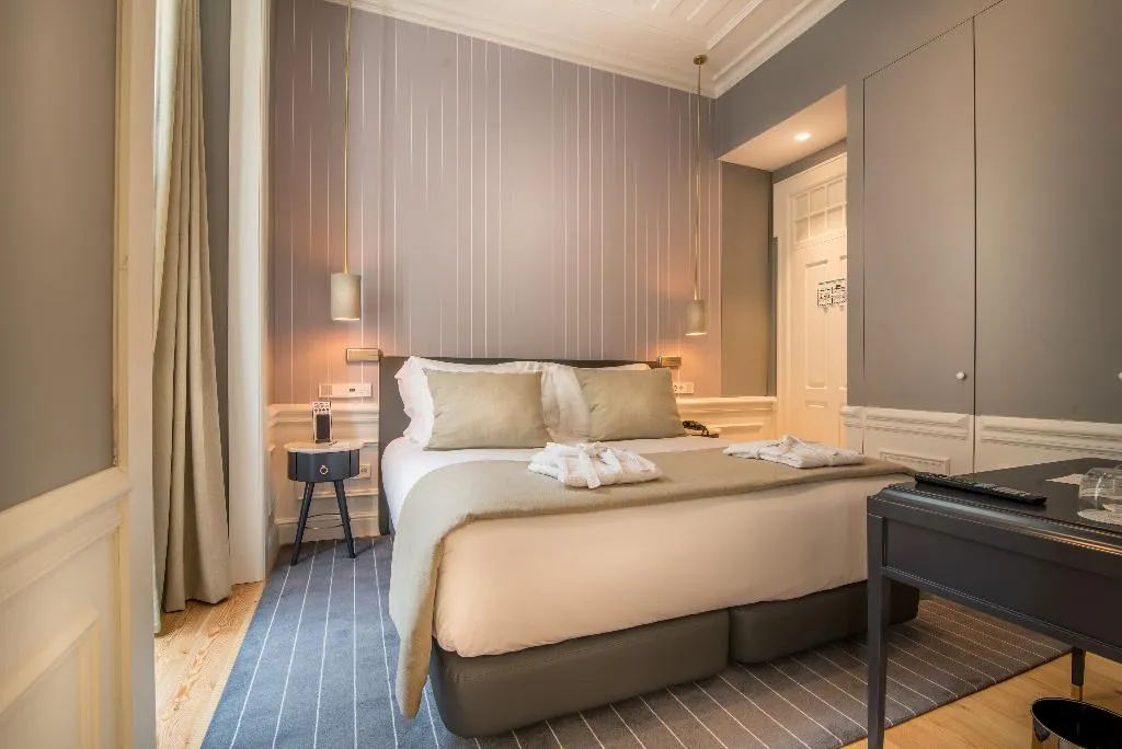 Double or Twin CLASSIC CITY VIEW Room, Hotel da Baixa, Lisbon