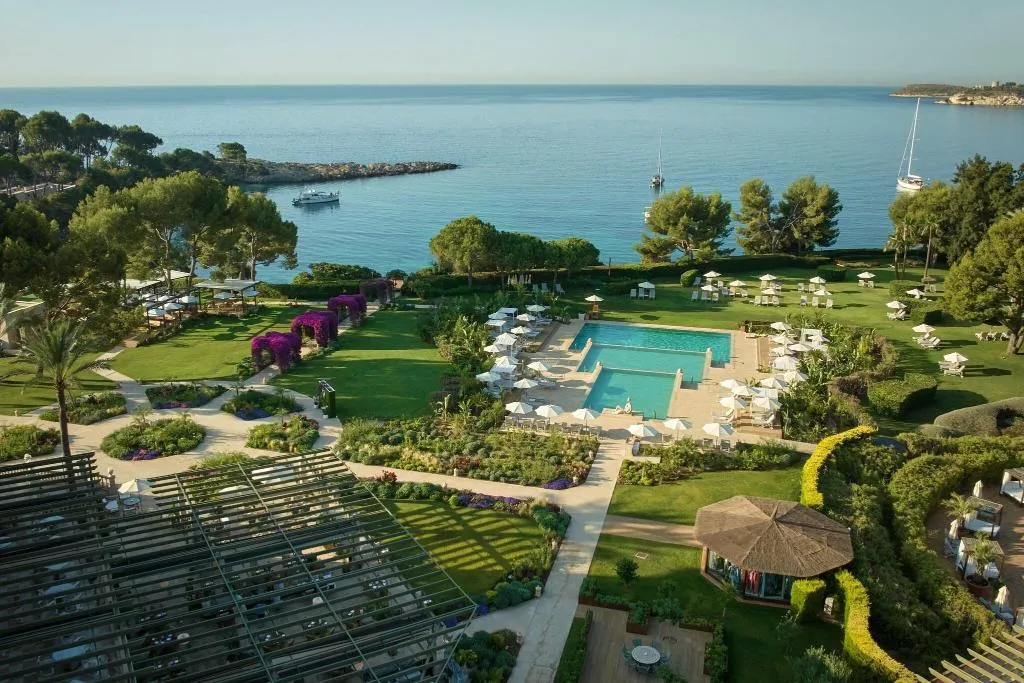 Pool, The St. Regis Mardavall Resort, Majorca