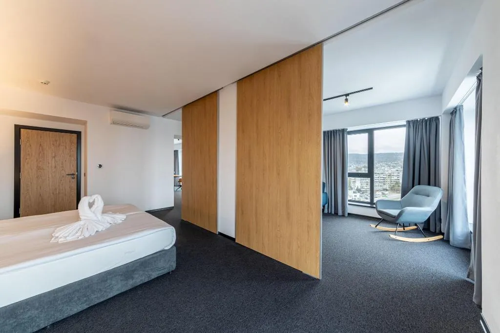 Room, Campus 90, Varna