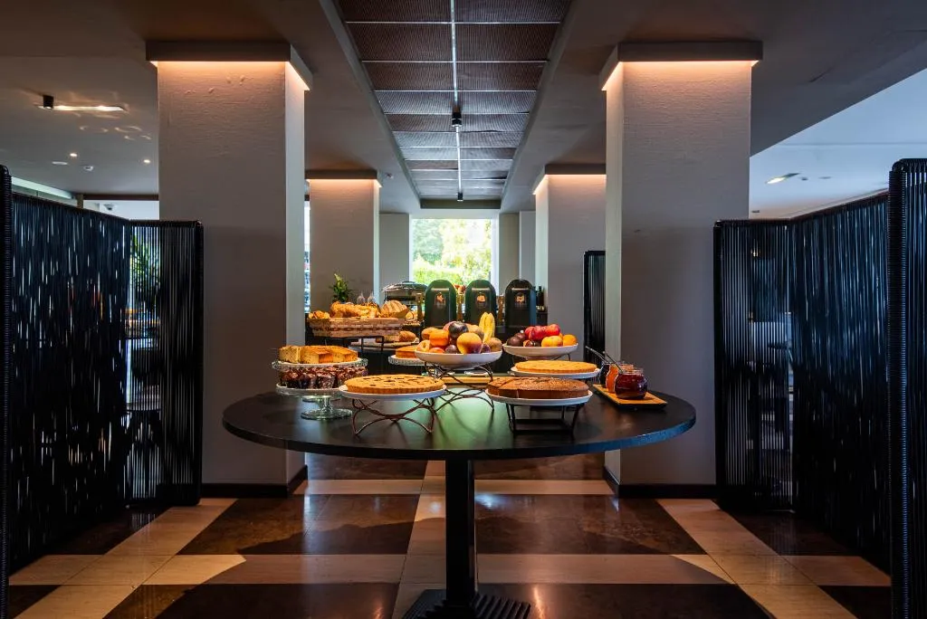 Restaurant, Axolute Comfort Hotel - Cantu, Milan