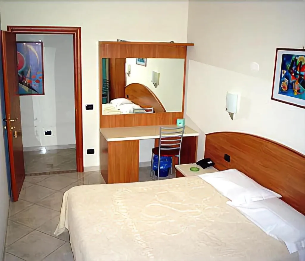 Room, Hotel 2000, Milan
