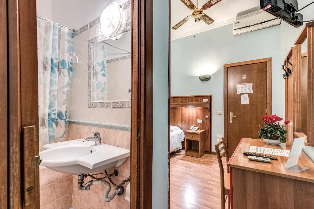SINGLE STANDARD Room, Altavilla, Rome