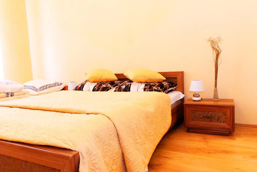 APARTMENT CAPACITY 5 TWO BEDROOMS Room, P&J Tourist Apartments, Krakow