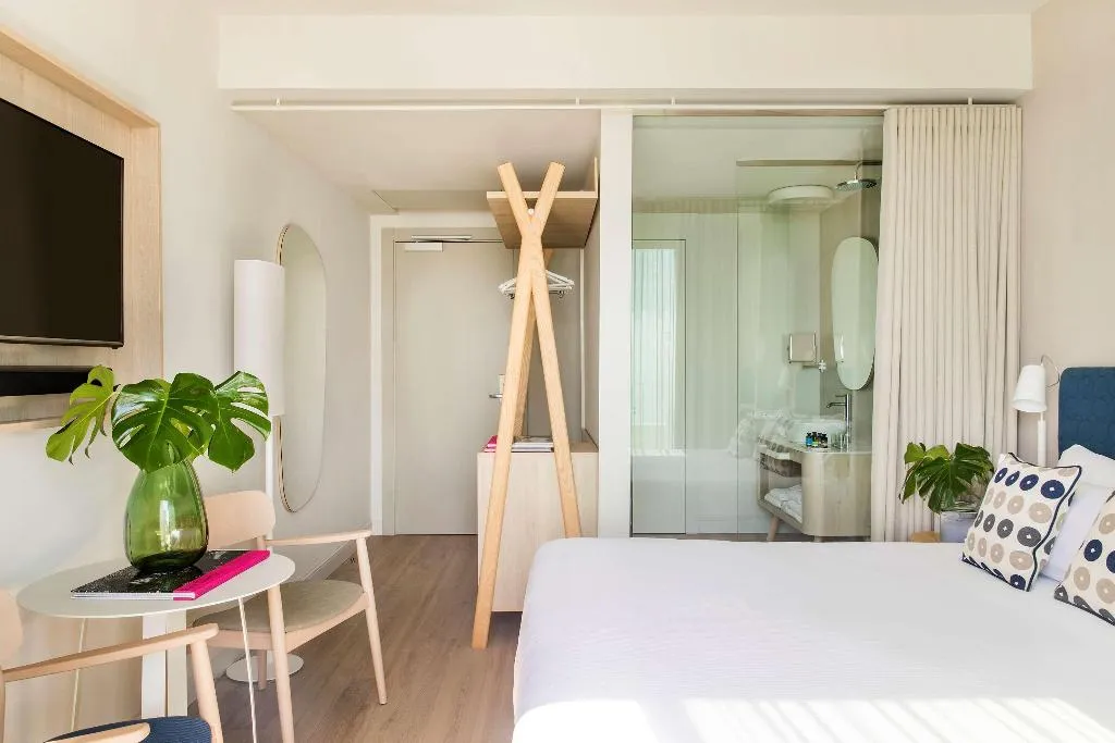 Room, ME Sitges Terramar, Costa Brava