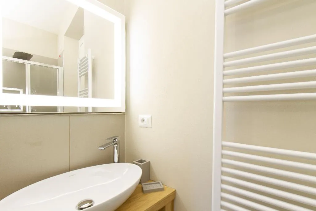 APARTMENT CAPACITY 4 TWO BEDROOMS Room, Palazzo dei Ciompi, Florence