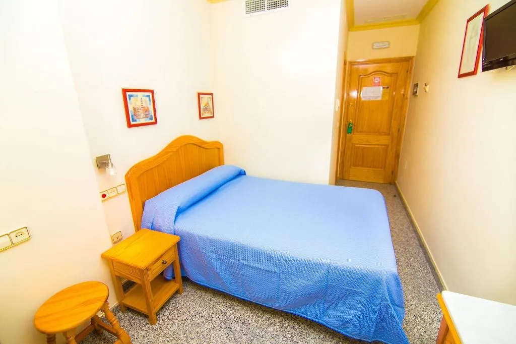 SINGLE STANDARD Room, Hostal Los Corchos, Costa Del Sol