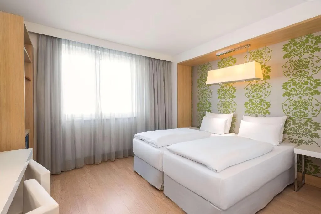 TRIPLE STANDARD Room, NH Berlin Potsdamer Platz, Berlin