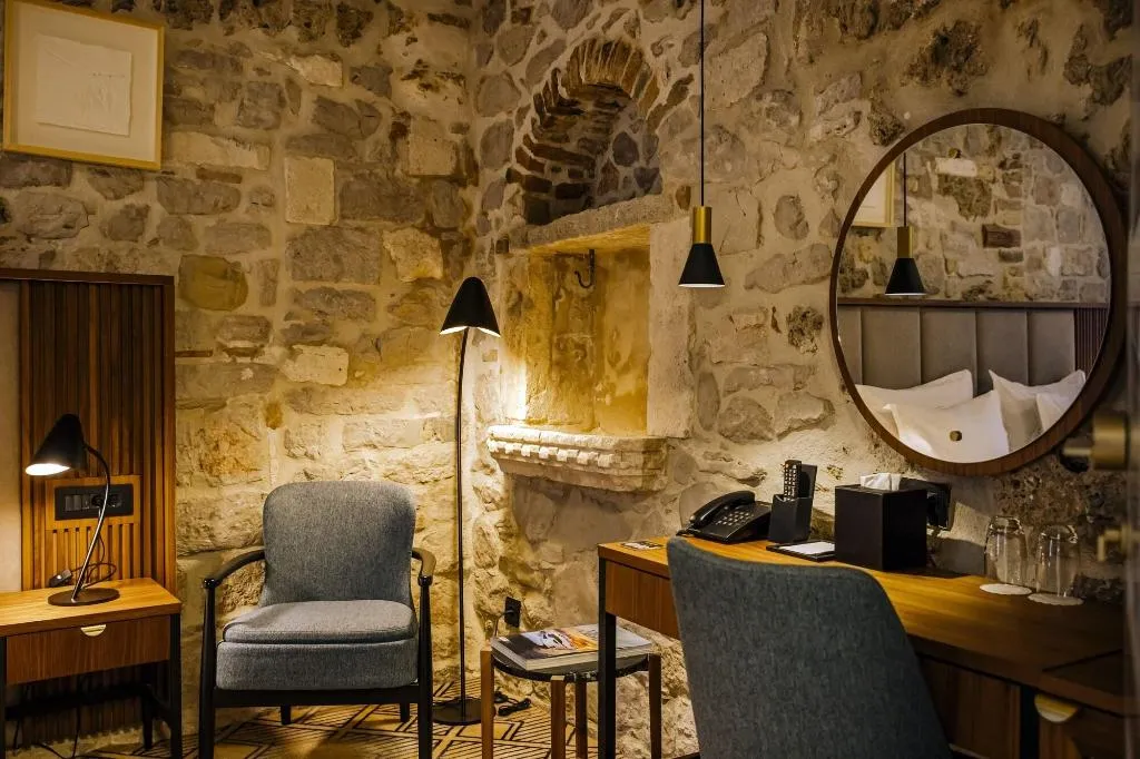 Room, Armerun Heritage Hotel & Residences, Split