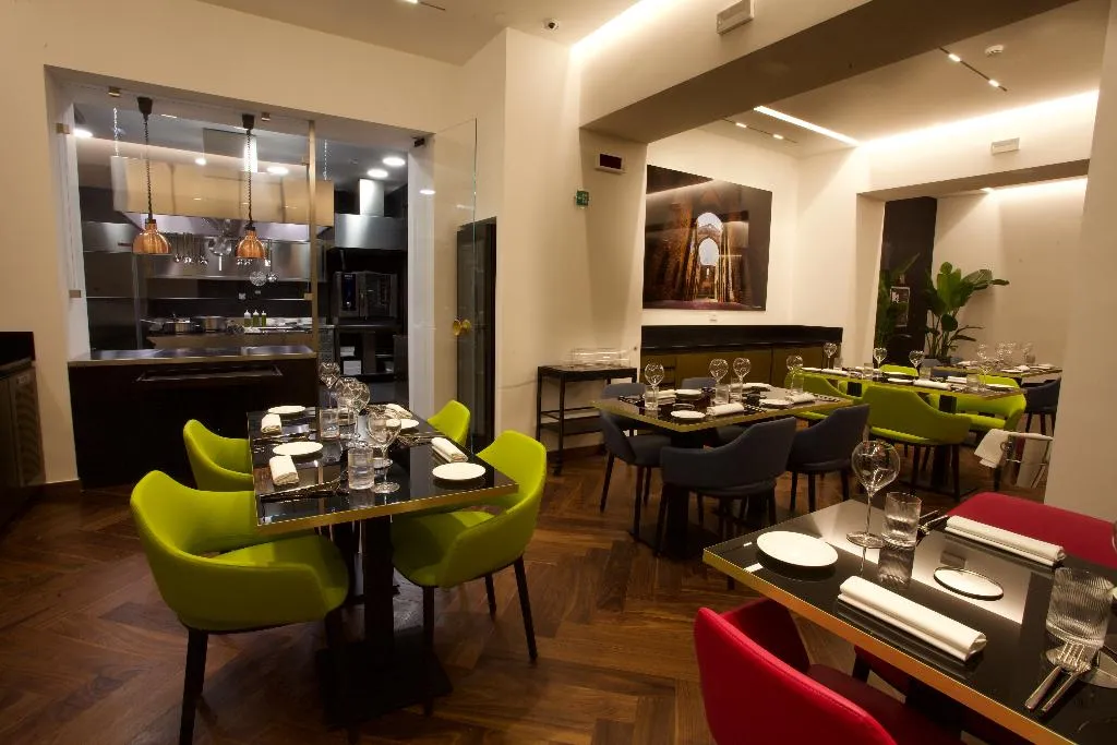 Restaurant, Palazzo Cartari, Palermo