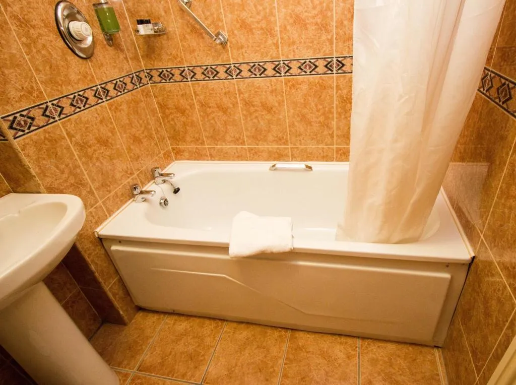 SINGLE STANDARD Room, Drury Court Hotel, Dublin