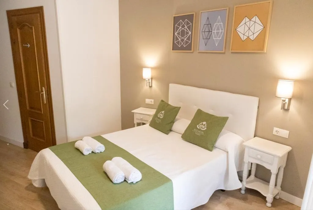 SINGLE BASIC Room, Eco Hotel Toledo, Madrid