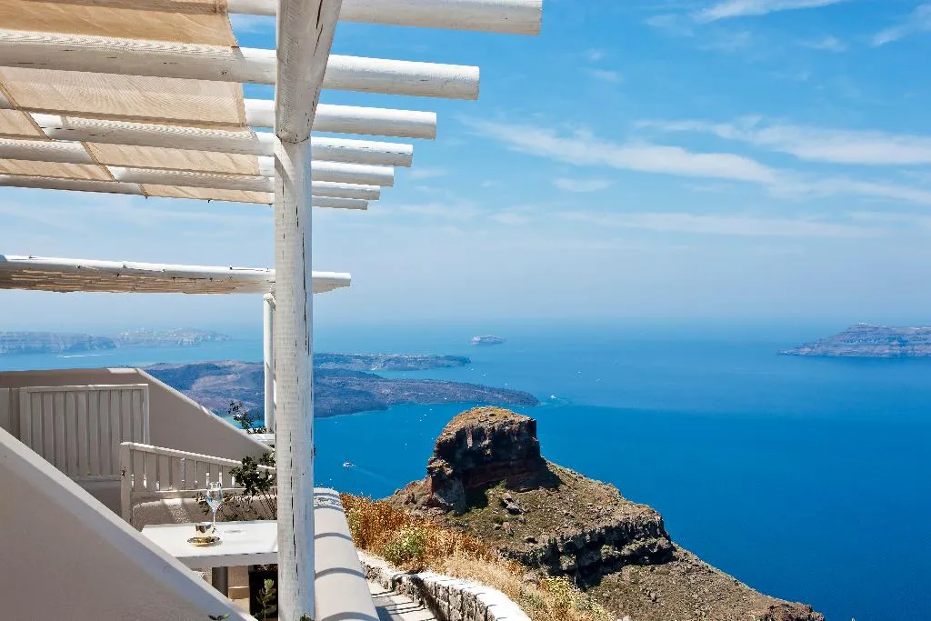 JUNIOR SUITE STANDARD Room, Gold Suites, Santorini