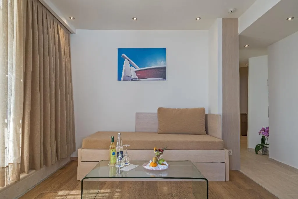 SUITE DELUXE SUPERIOR Room, Kriti Beach, Crete