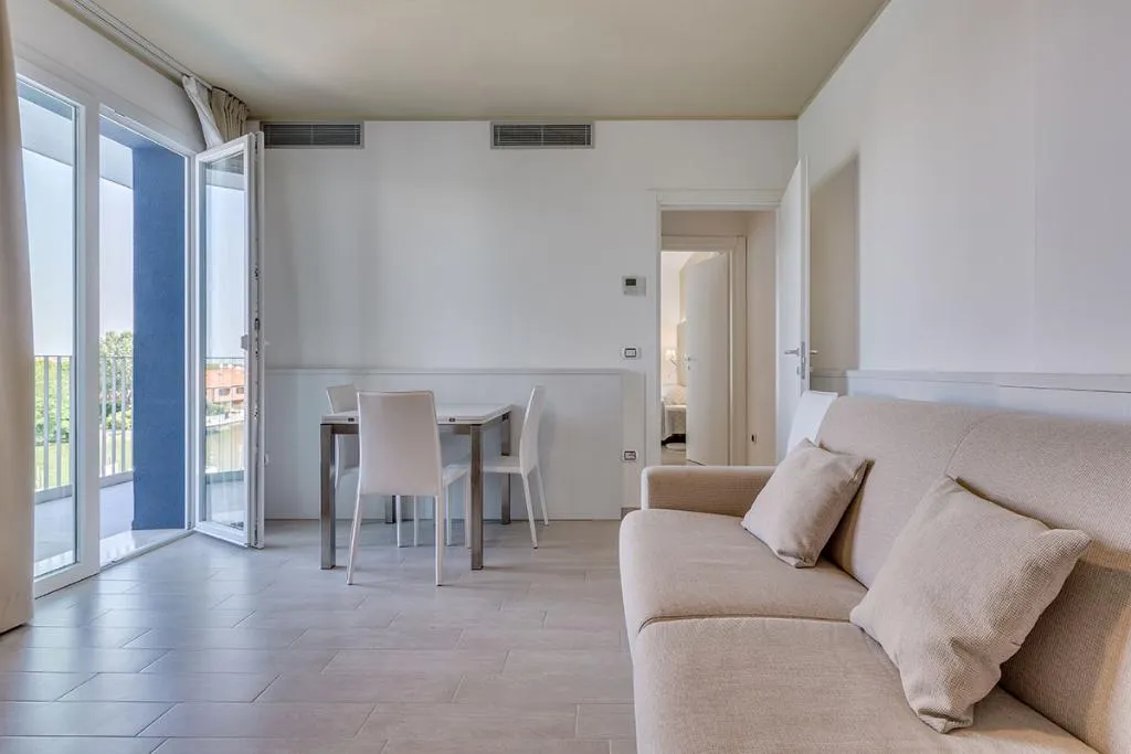 Room, Hotel Ambassador, Venice