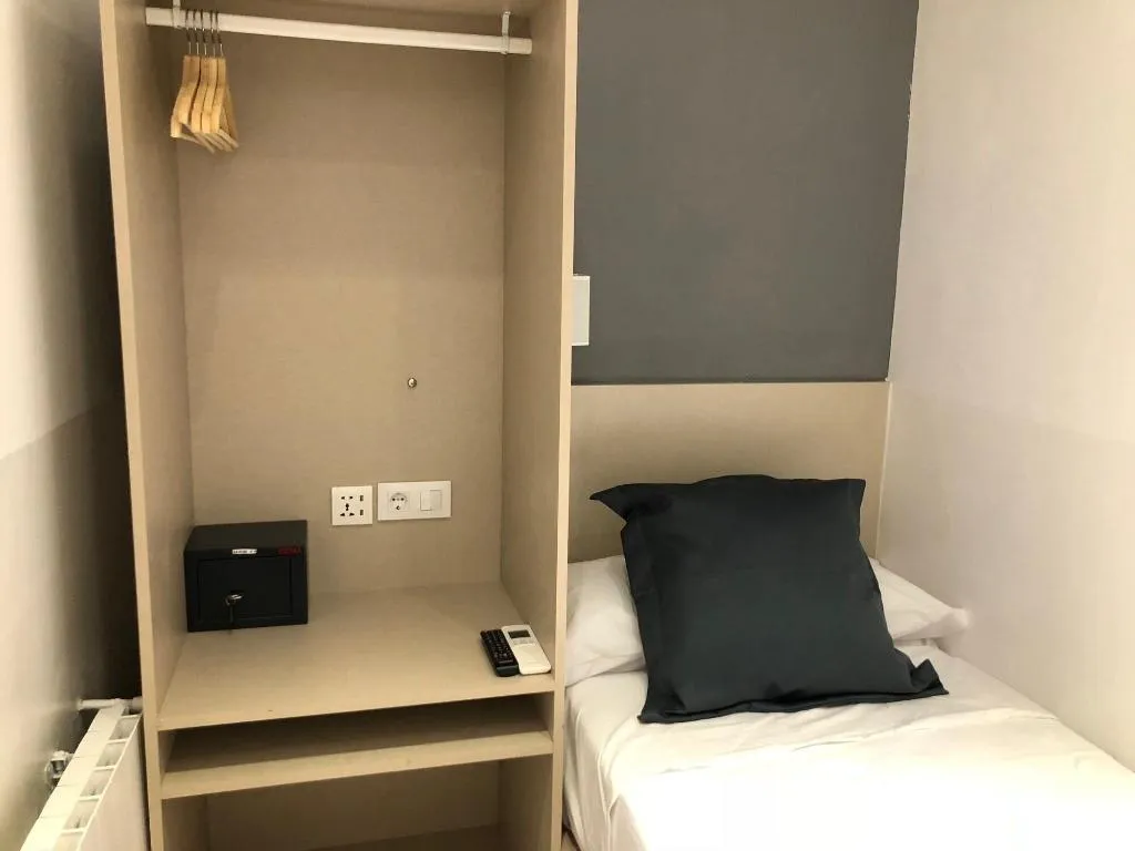Room, Hostalin Madrid Atocha, Madrid
