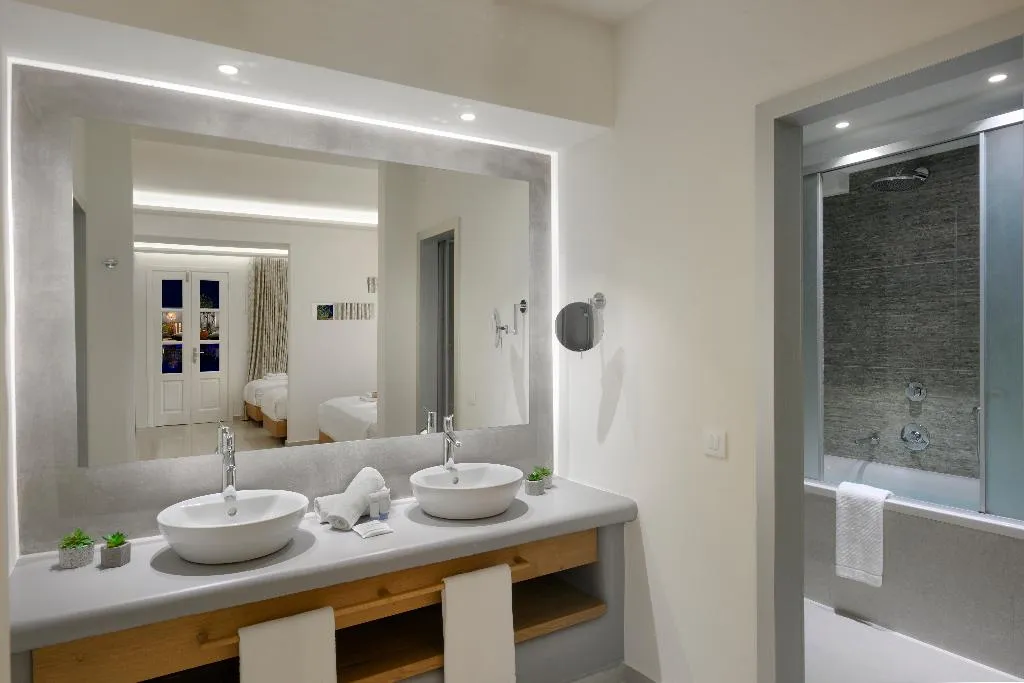 TRIPLE STANDARD Room, Petinos Hotel, Mykonos