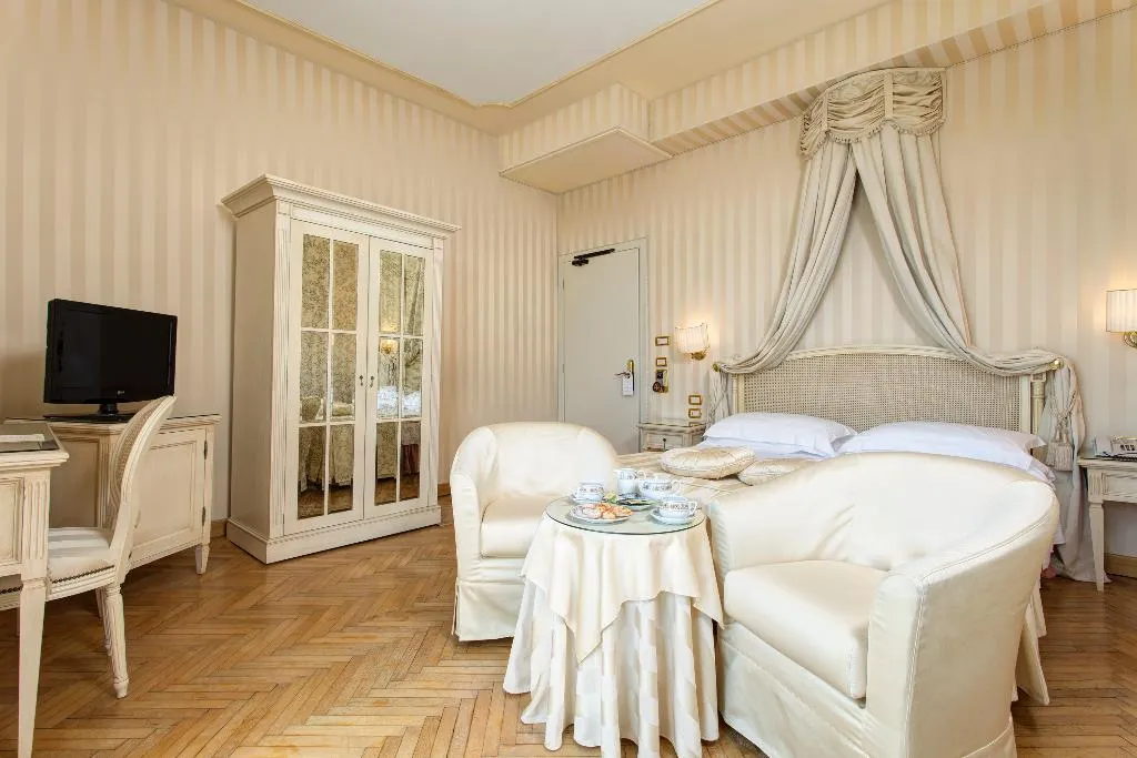 Double or Twin SUPERIOR Room, Hotel Biasutti, Venice