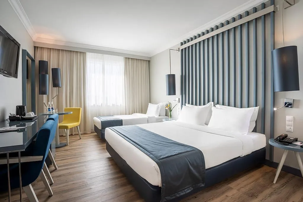 TRIPLE COMFORT Room, HF Ipanema Park, Porto