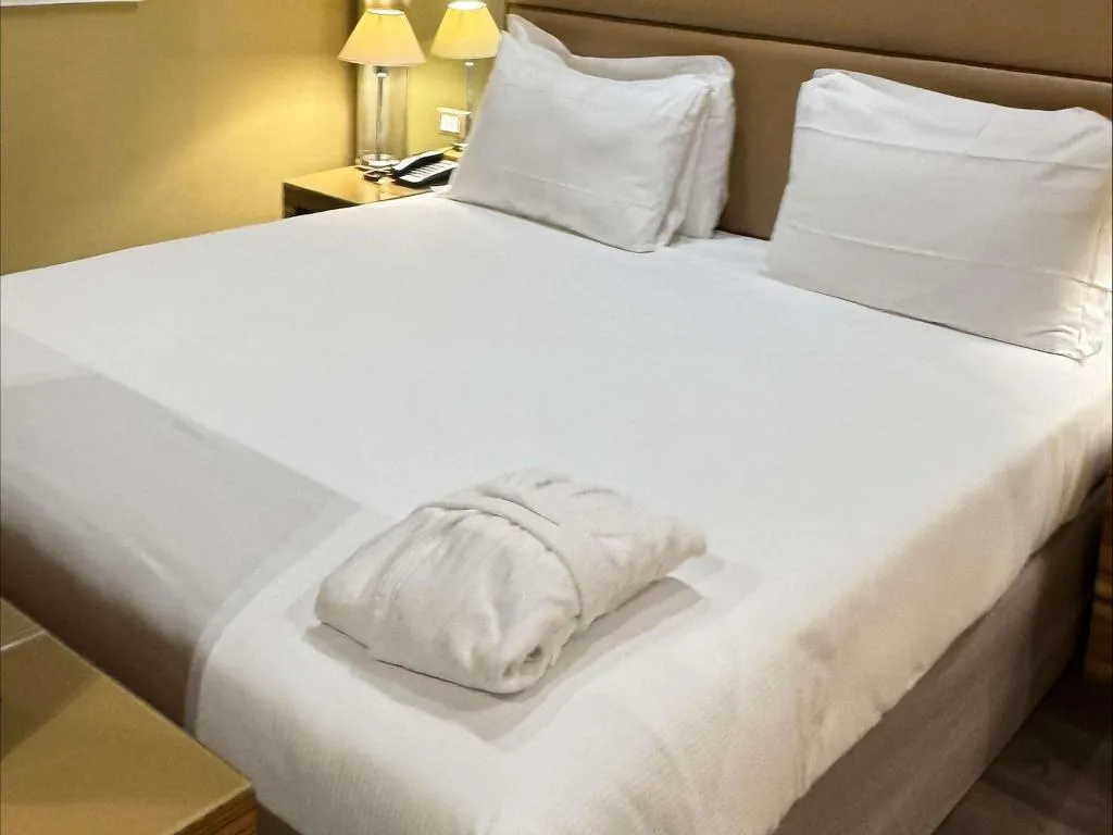 Room, Mercure Roma Centro St. John, Naples