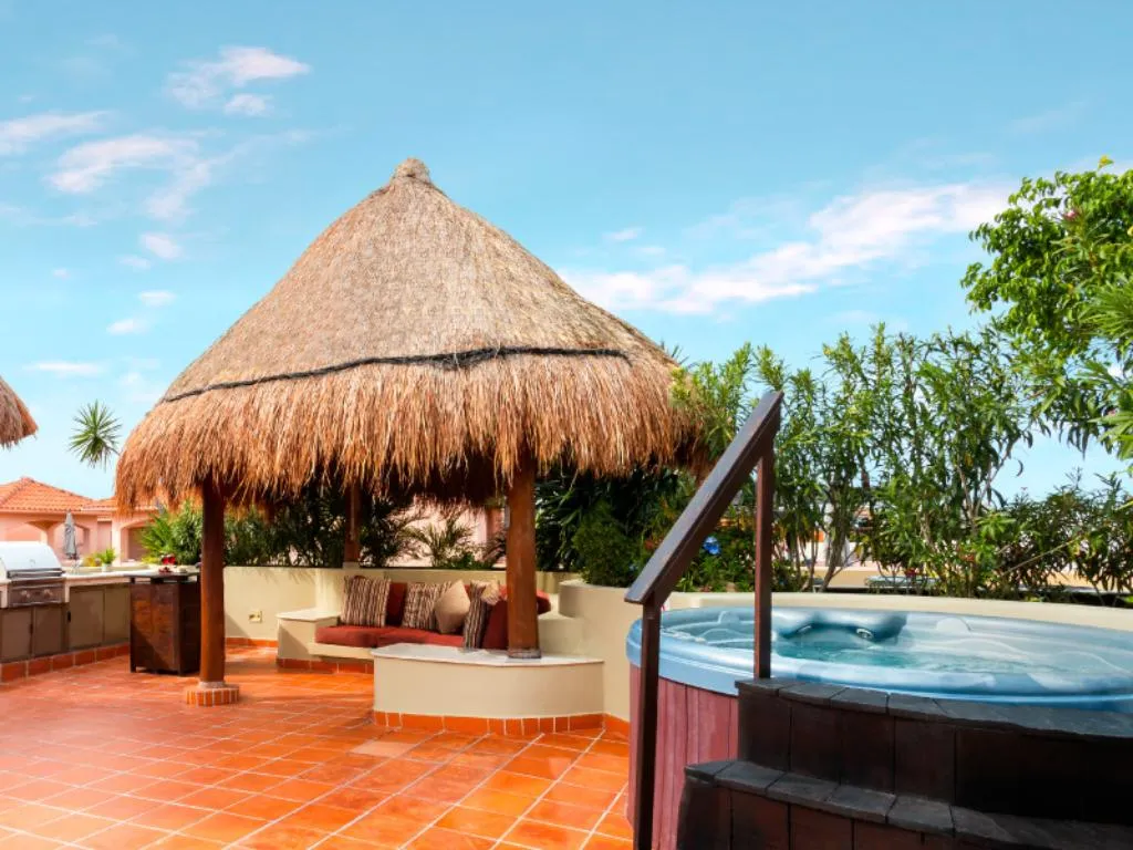 Terrace, Maya Villa Condo Hotel, Playa Del Carmen