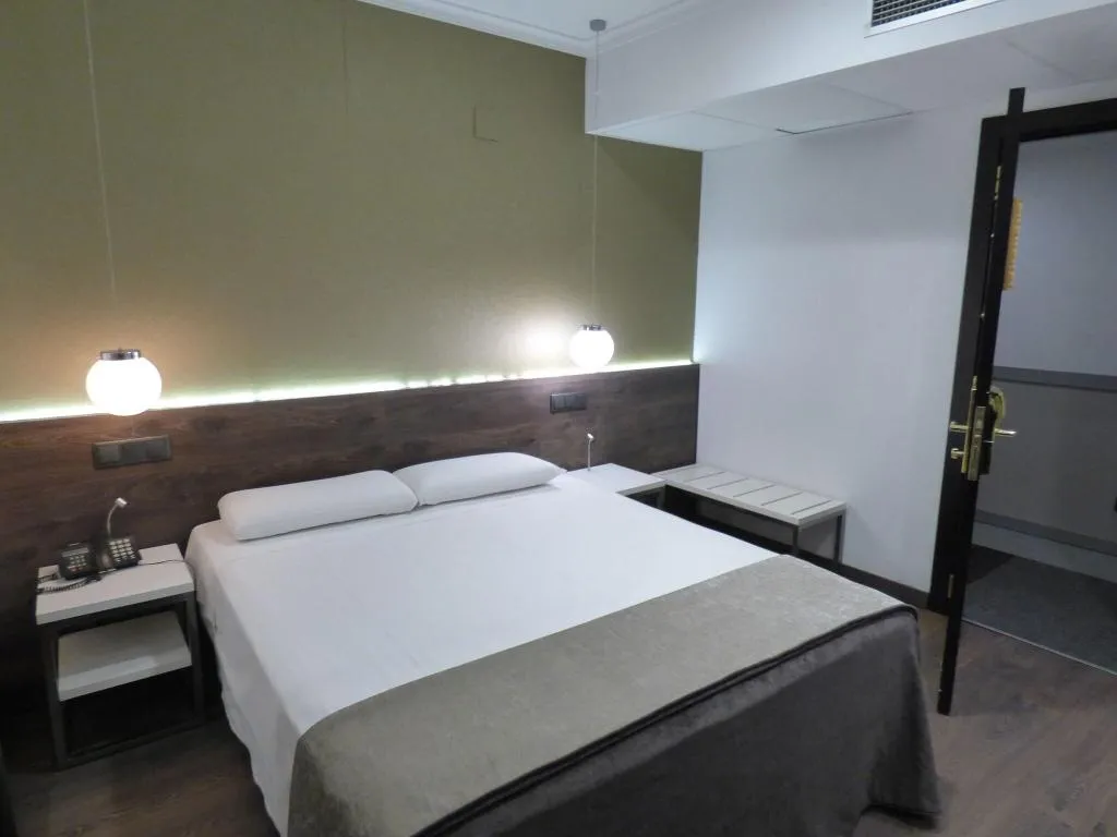 Room, Moderno, Barcelona