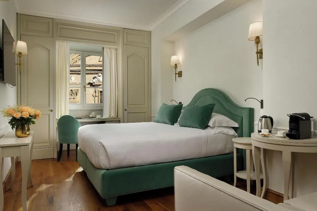 DOUBLE DELUXE WITH VIEWS Room, San Firenze Suites And Spa, Florence