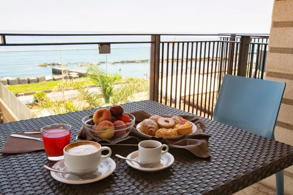 DOUBLE SINGLE USE SUPERIOR SEA VIEW Room, Yachting Palace, Taormina