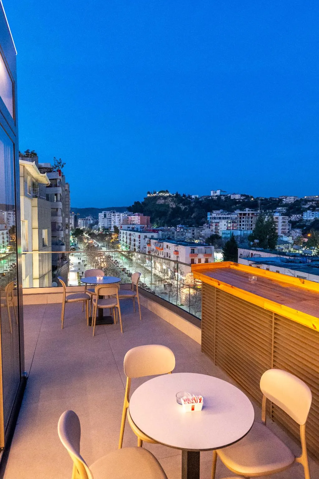Bar, Sasso Hotel, Kavaje