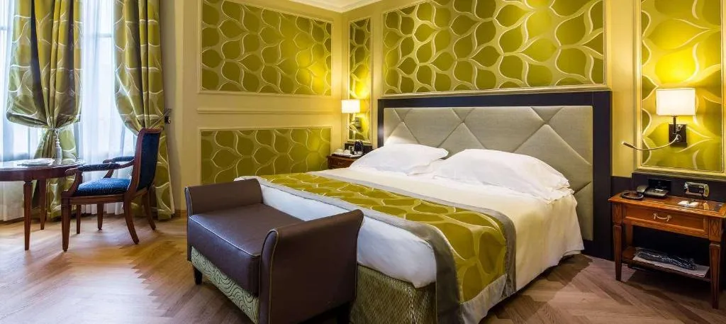 Room, Grand Visconti Palace, Milan