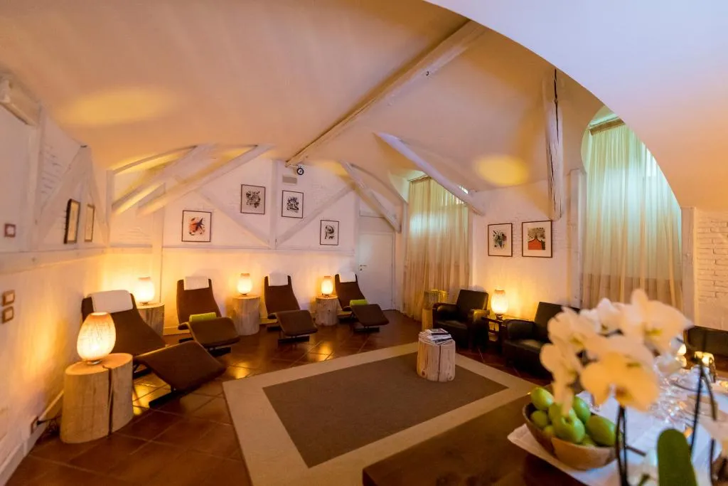 Sports and Entertainment, Grand Hotel Villa Serbelloni, Milan