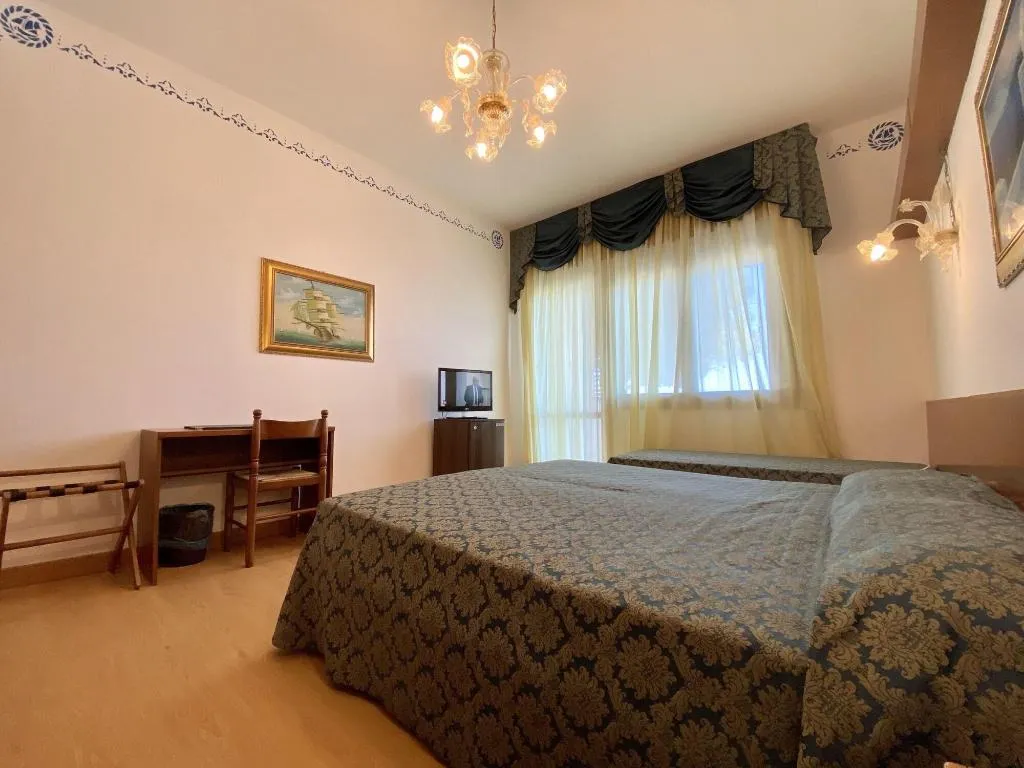Room, Hotel Florida, Venice