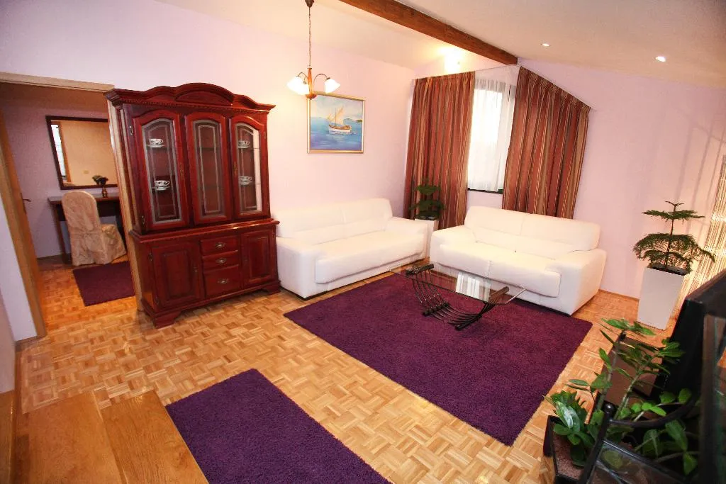 APARTMENT CAPACITY 5 TWO BEDROOMS Room, Villa Rustica Dalmatia, Split