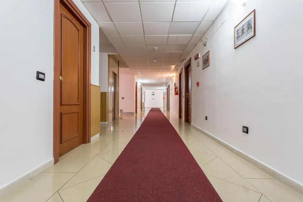 Lobby, Hotel Plaza, Naples