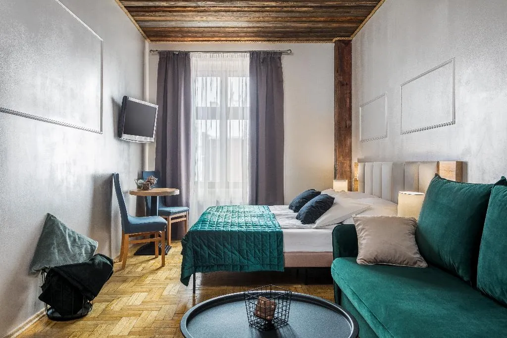 Double or Twin SUPERIOR Room, Pergamin Aparthotel, Krakow
