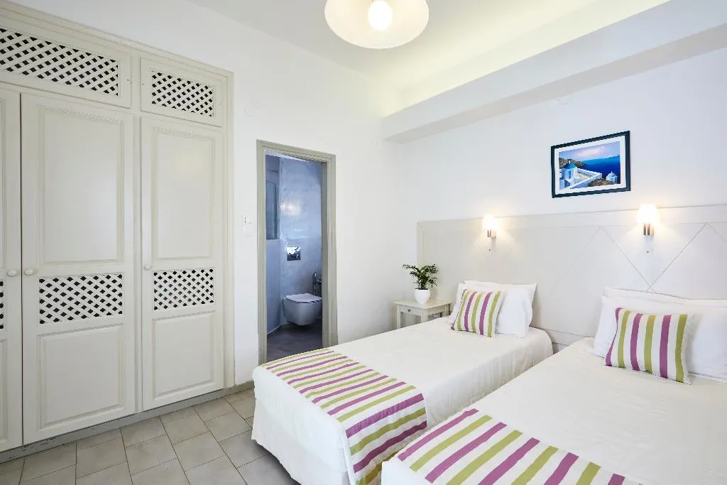 FAMILY ROOM STANDARD Room, Nissos Thira, Santorini