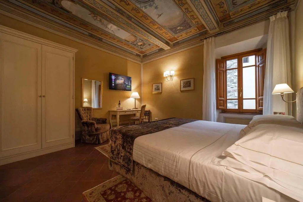 DOUBLE SUPERIOR Room, Palazzo San Niccolo, Florence