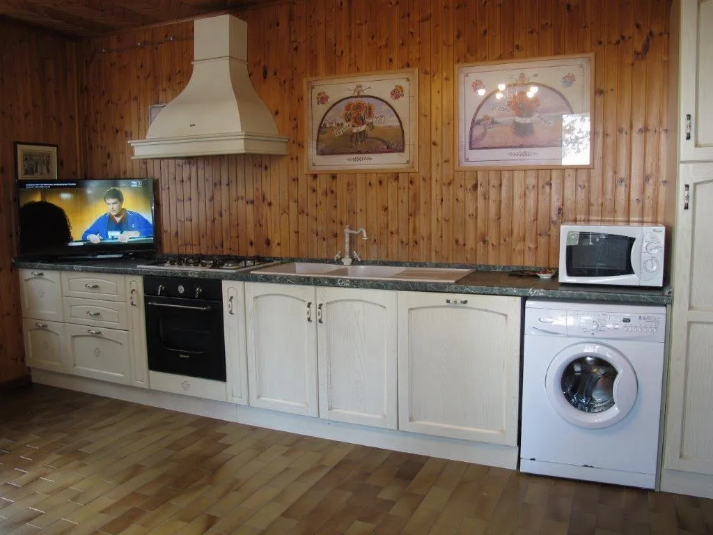APARTMENT CAPACITY 7 Room, Podere Caldaruccio La Pineta, Perugia