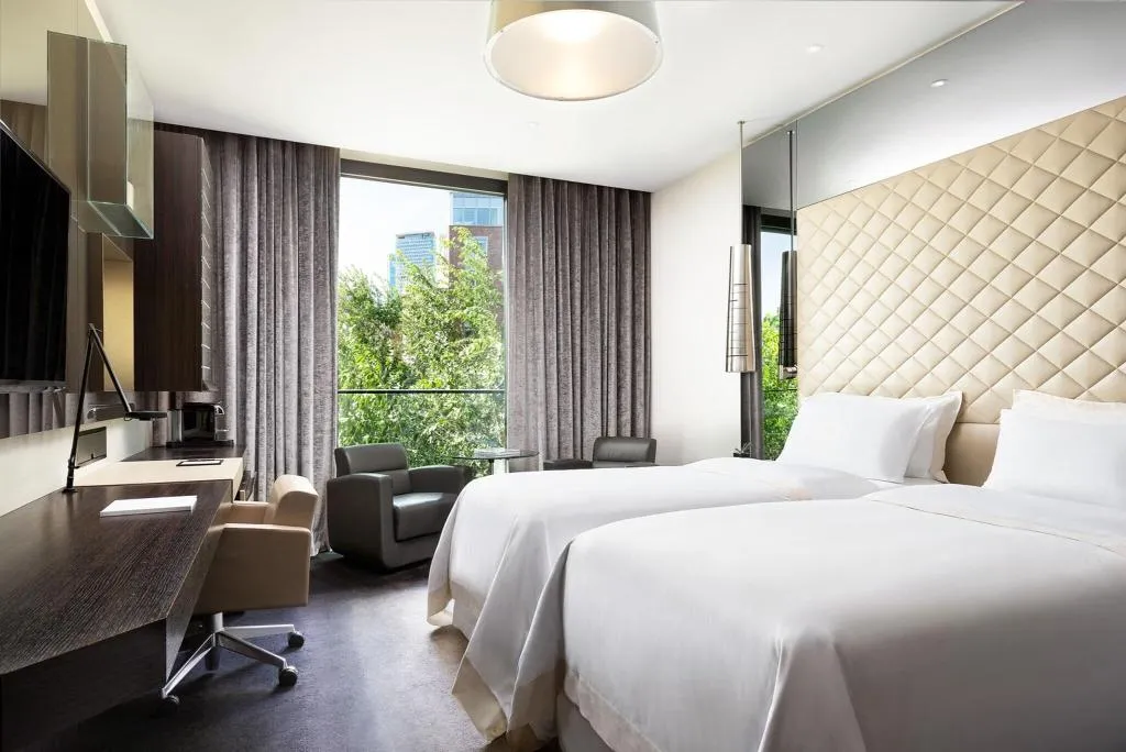 Room, Excelsior Hotel Gallia, a Luxury Collection Hotel, Milan