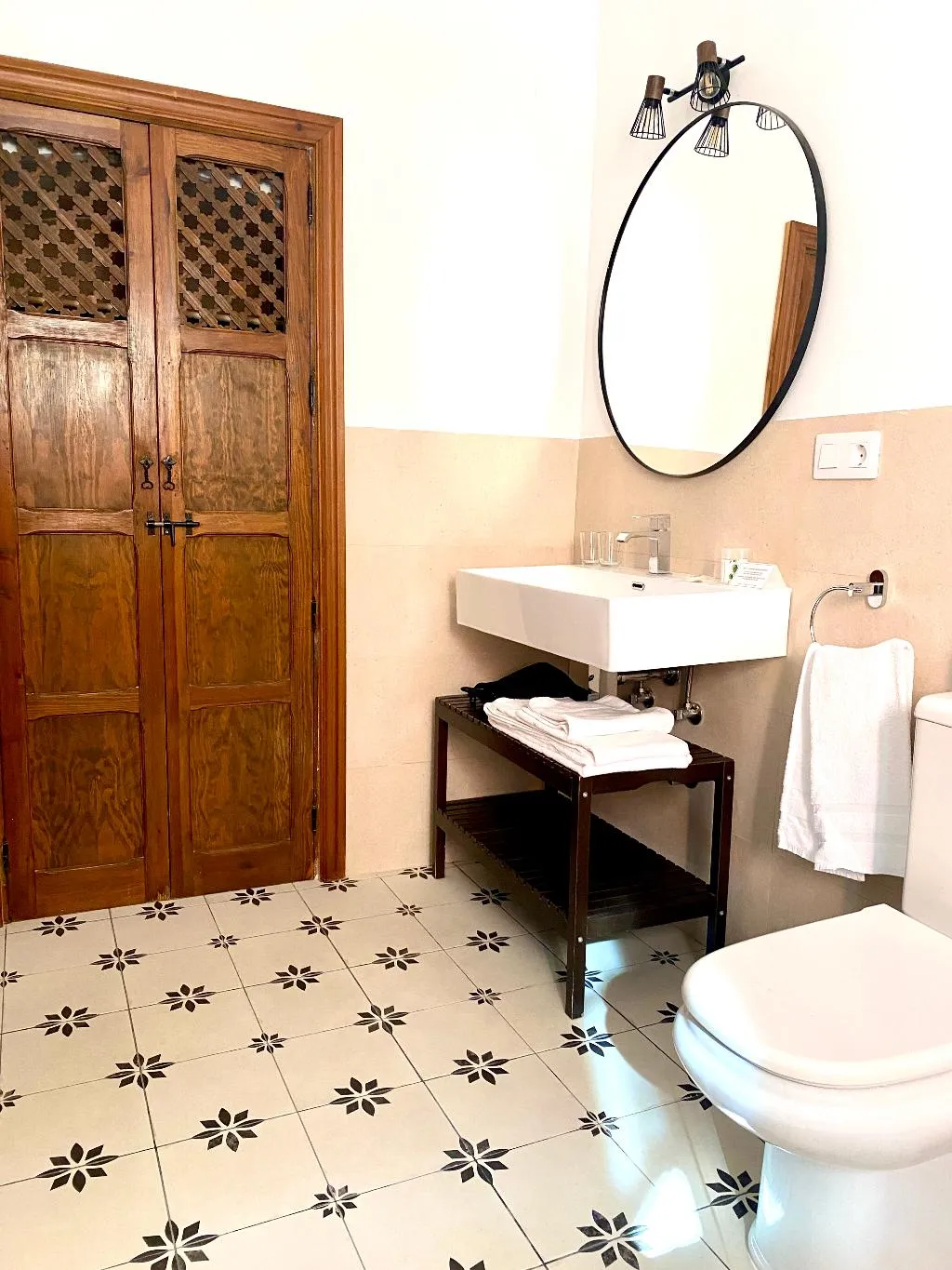 DOUBLE STANDARD Room, El Rincon de las Descalzas, Seville