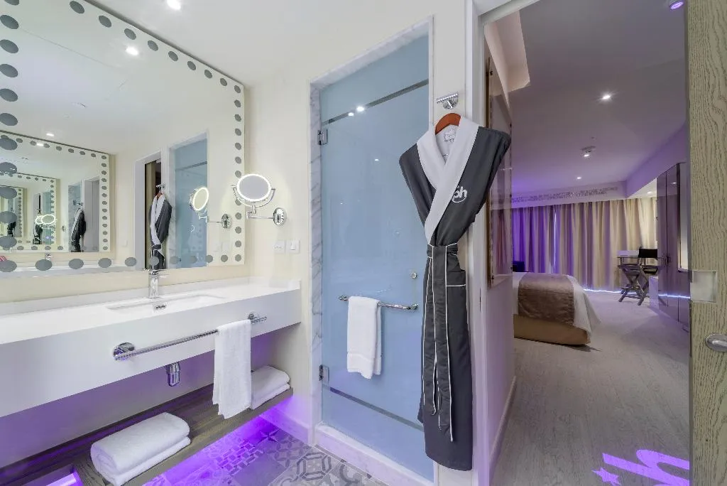 JUNIOR SUITE STANDARD Room, Planet Hollywood Adult Scene - All-Inclusive Resor, Cancun Area