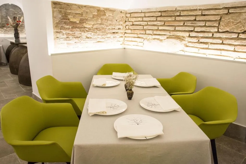 Restaurant, Hotel Oleum Parking Gratuito Reserva Previa, Andalucia