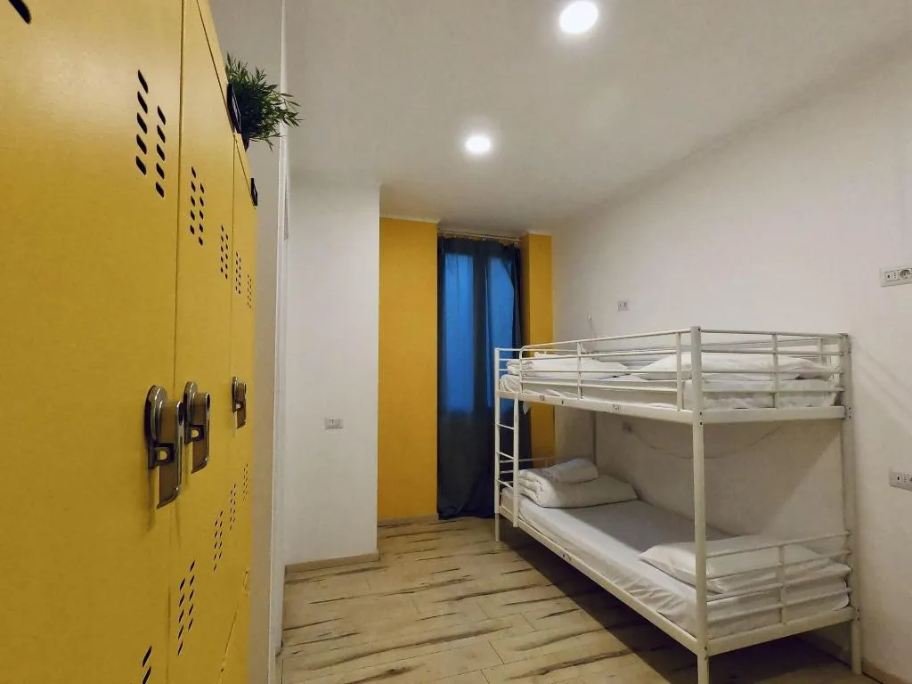 Room, Queen Hostel, Milan