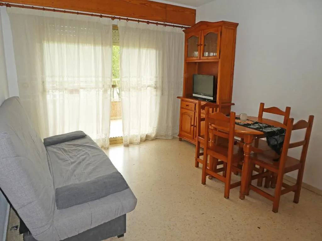 APARTMENT CAPACITY 6 TWO BEDROOMS Room, Jardines de Gandia VI - VIII 3000, Valencia