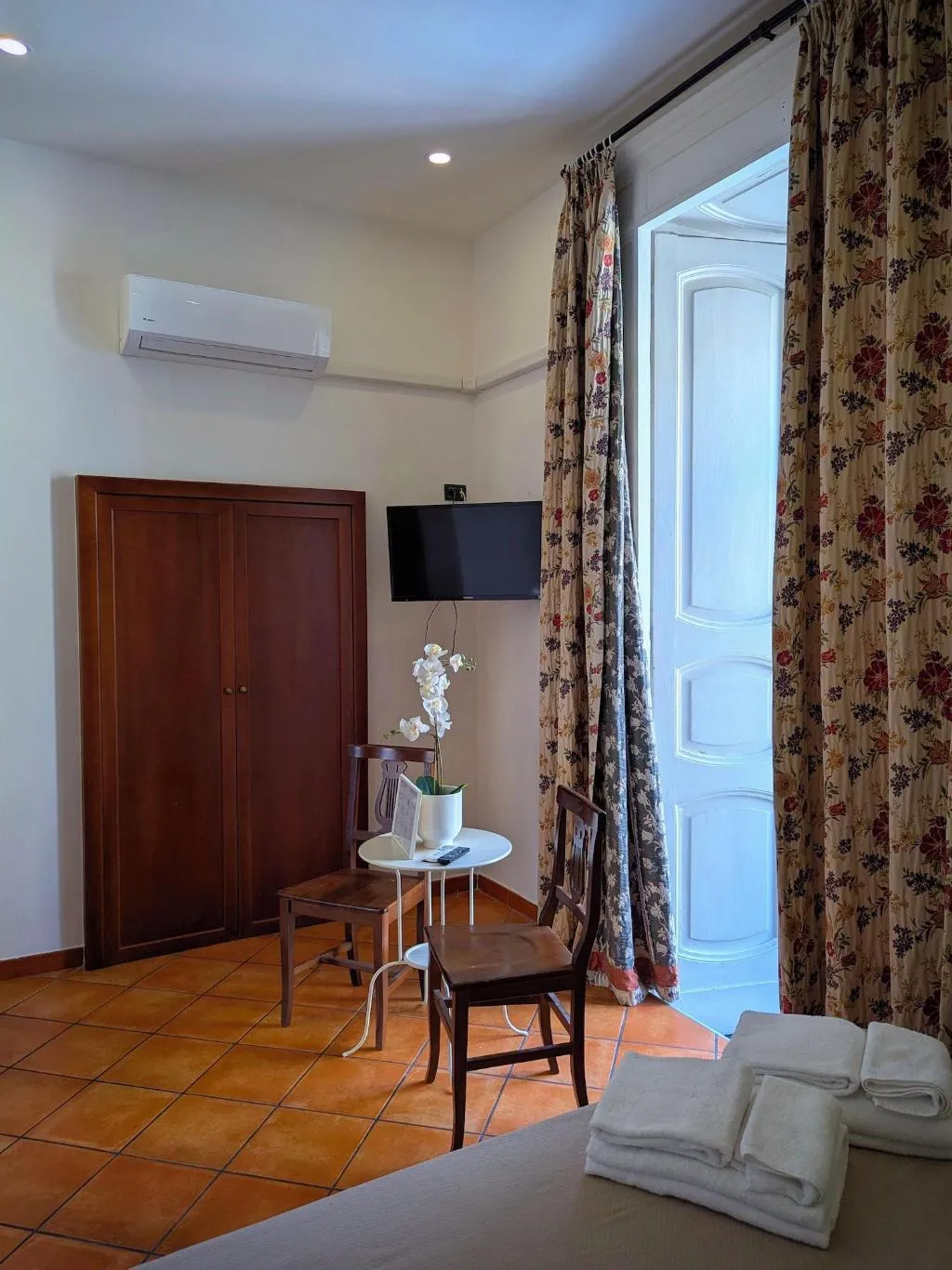 Room, La Locanda Dell Arte, Naples