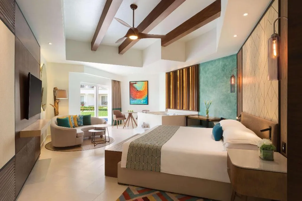 JUNIOR SUITE KING SIZE BED Room, Hyatt Vivid Playa Del Carmen - Adults Only, Playa Del Carmen