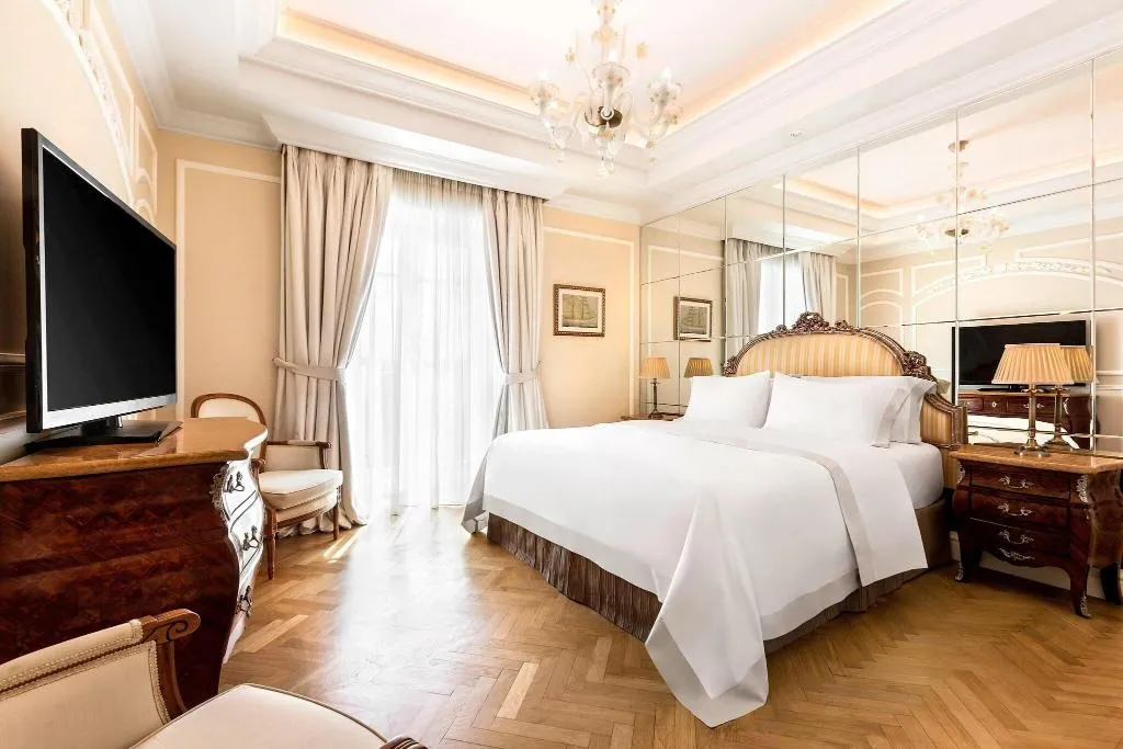 Room, King George A Luxury Collection Hotel, Athens